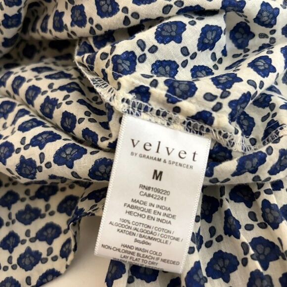 Velvet by Graham & Spencer Blouse Women's Medium Floral Button Up Lightweight - Picture 7 of 8